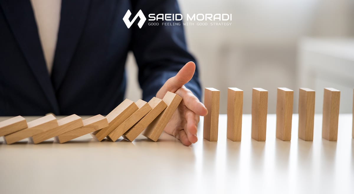 از رشد به بقا؛ تغییر پارادایم مدیریت در ایران امروز 4 economic crisis business illustration